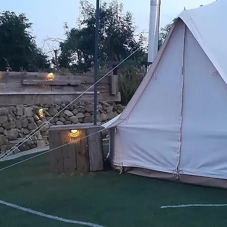 Fairy Hill At Rosemount Glamping * カーリングフォード